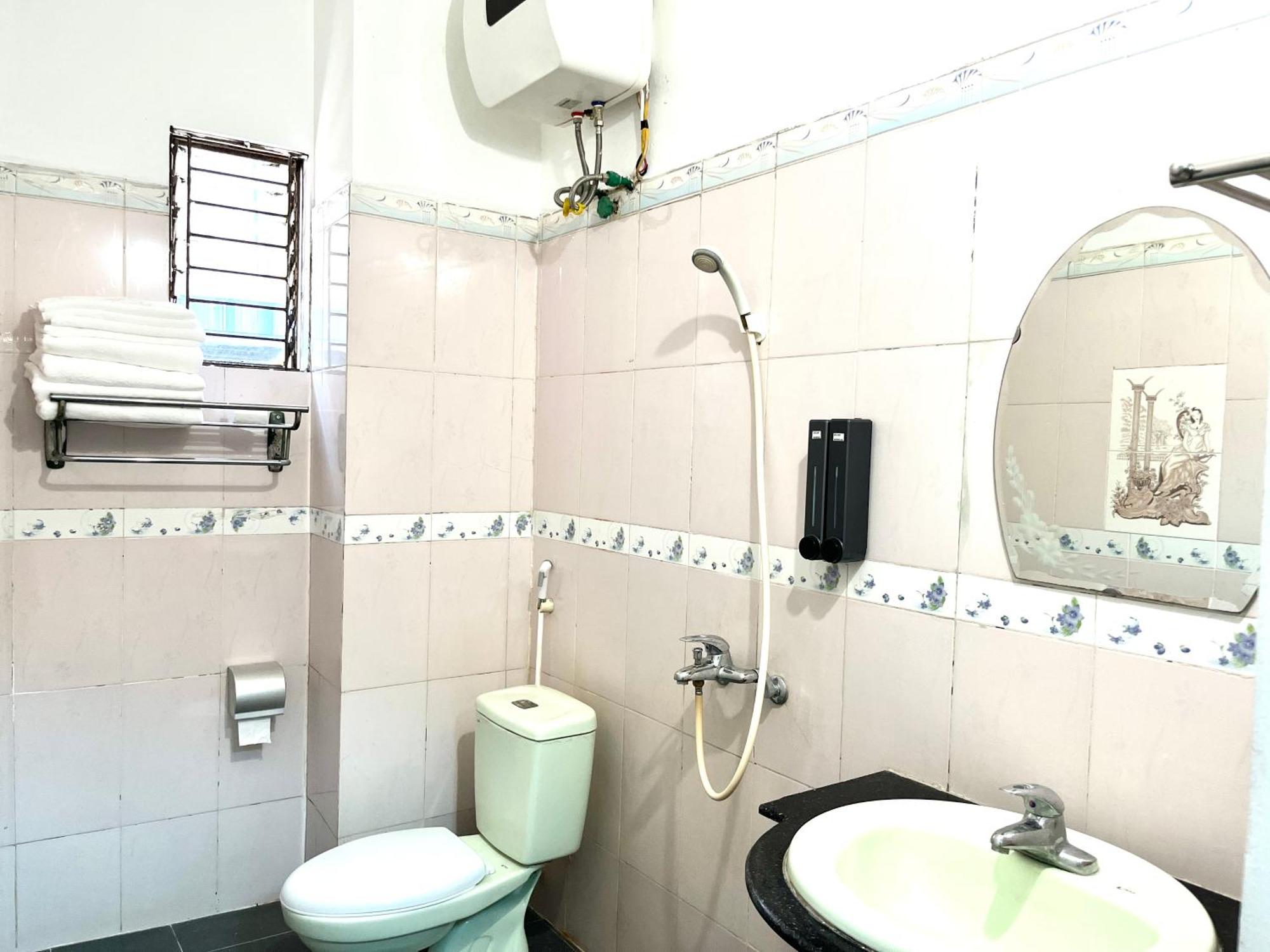 Vuon Cam Hotel Cao Bang Exterior photo